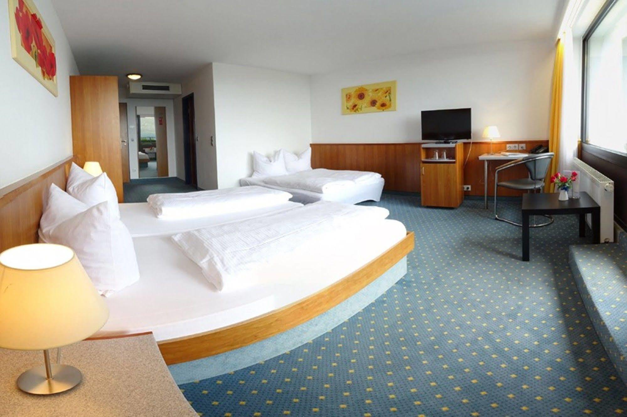 Plaza Hotel Foehr Am Bodensee Фрідріхсгафен Екстер'єр фото